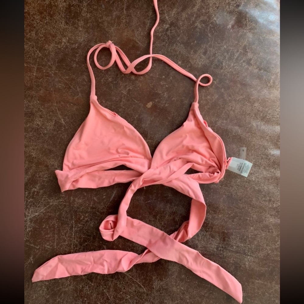 Lulu pink bikini top